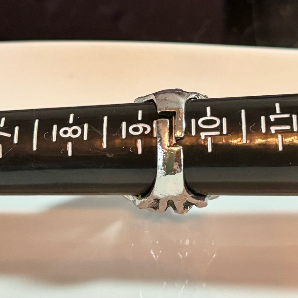 Silvertone Fashion Goth Dragon’s Eye Ring Mounted in Skeletal Hands Adj. 9 1\2+ - Picture 5 of 5